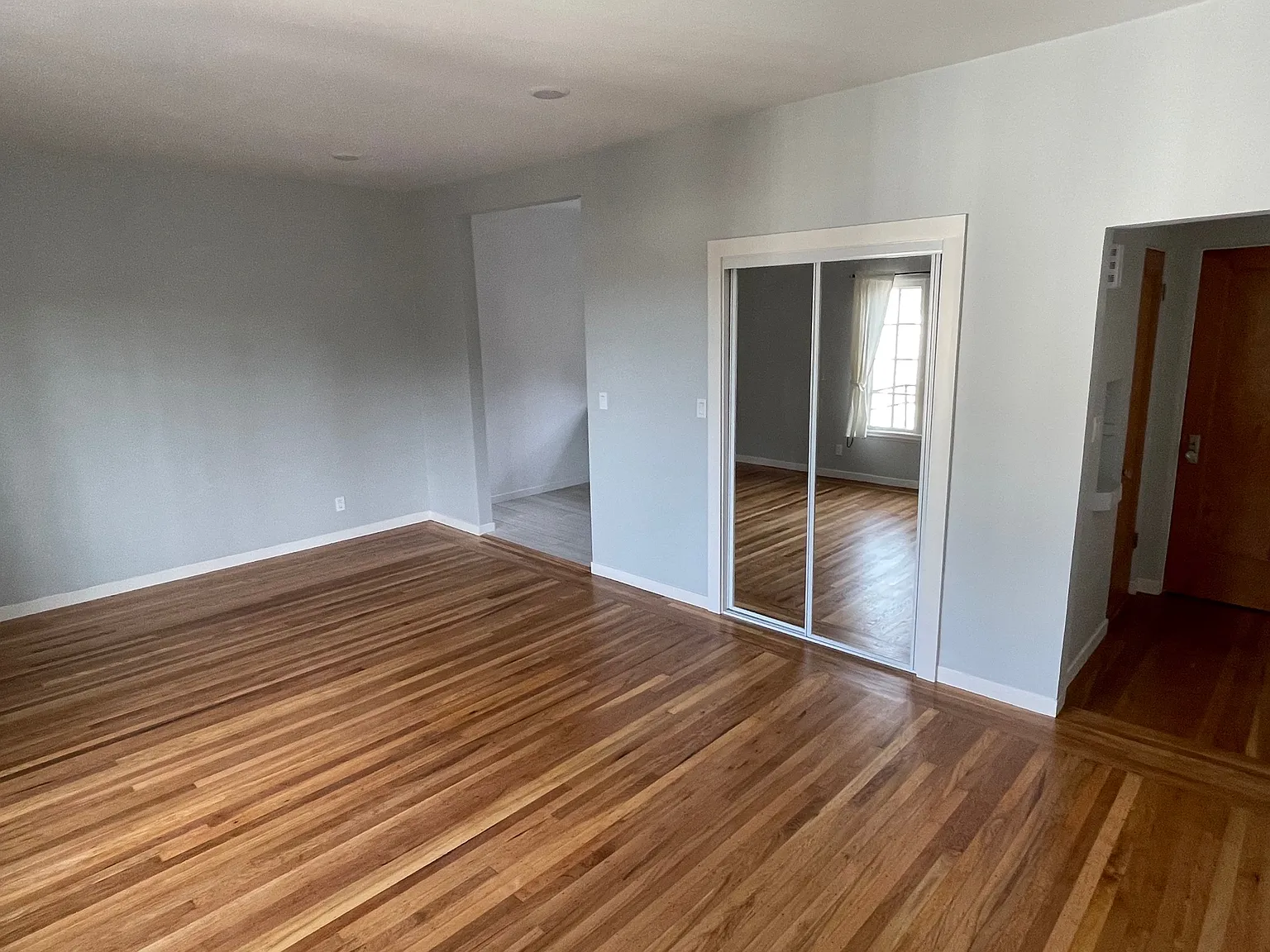 1640 Euclid Ave — Photo 3