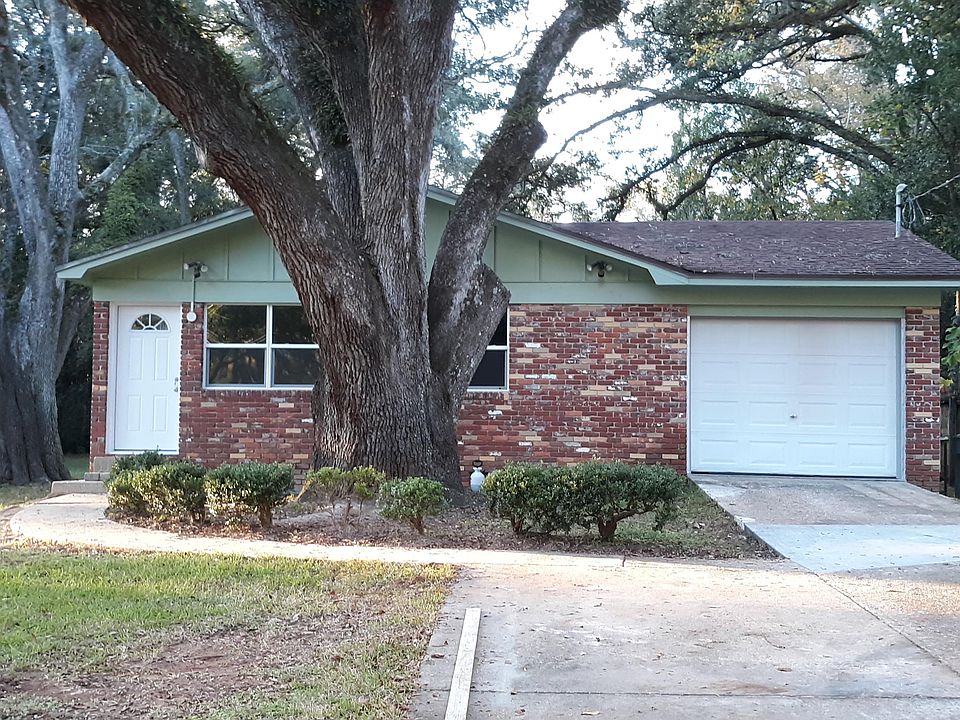 1st image of 3791 Roswell Dr