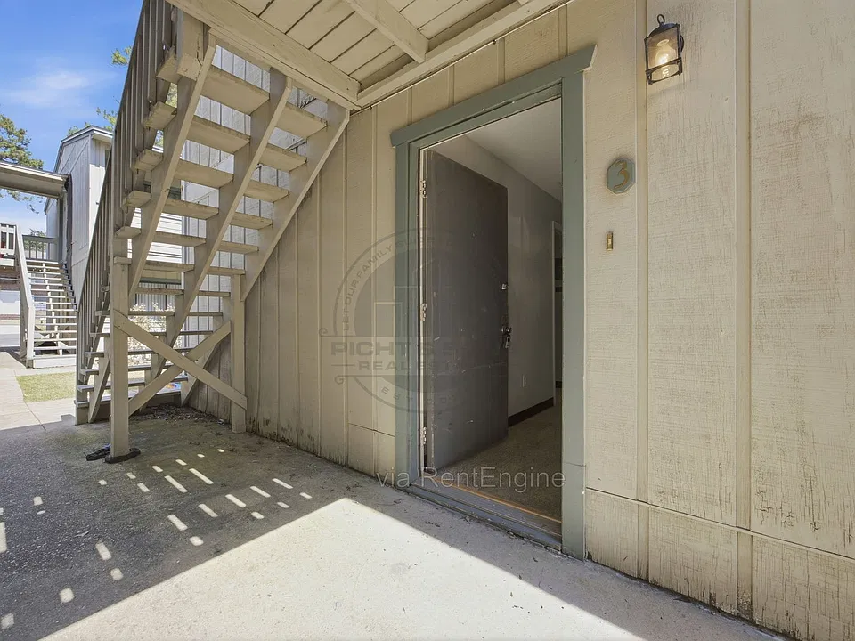 812 Richmond St #3