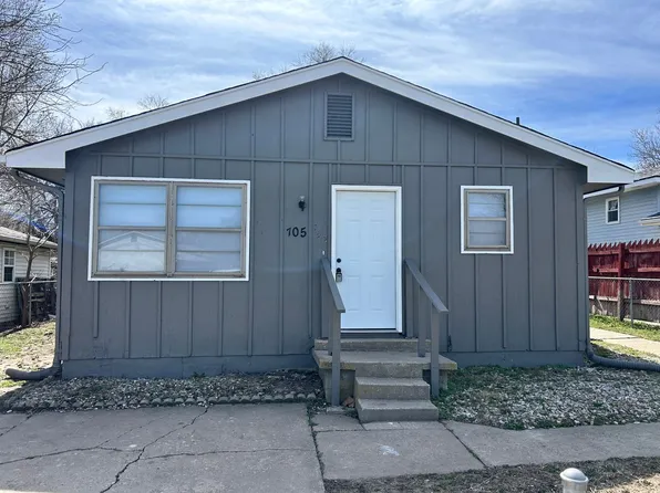 705 W 12th St, Junction City, KS 66441