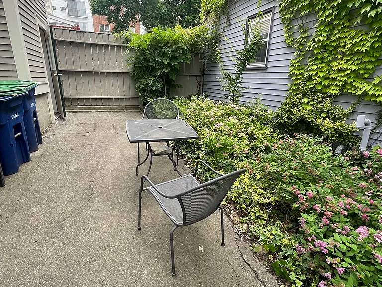 33 Belmont St #3 — Photo 11