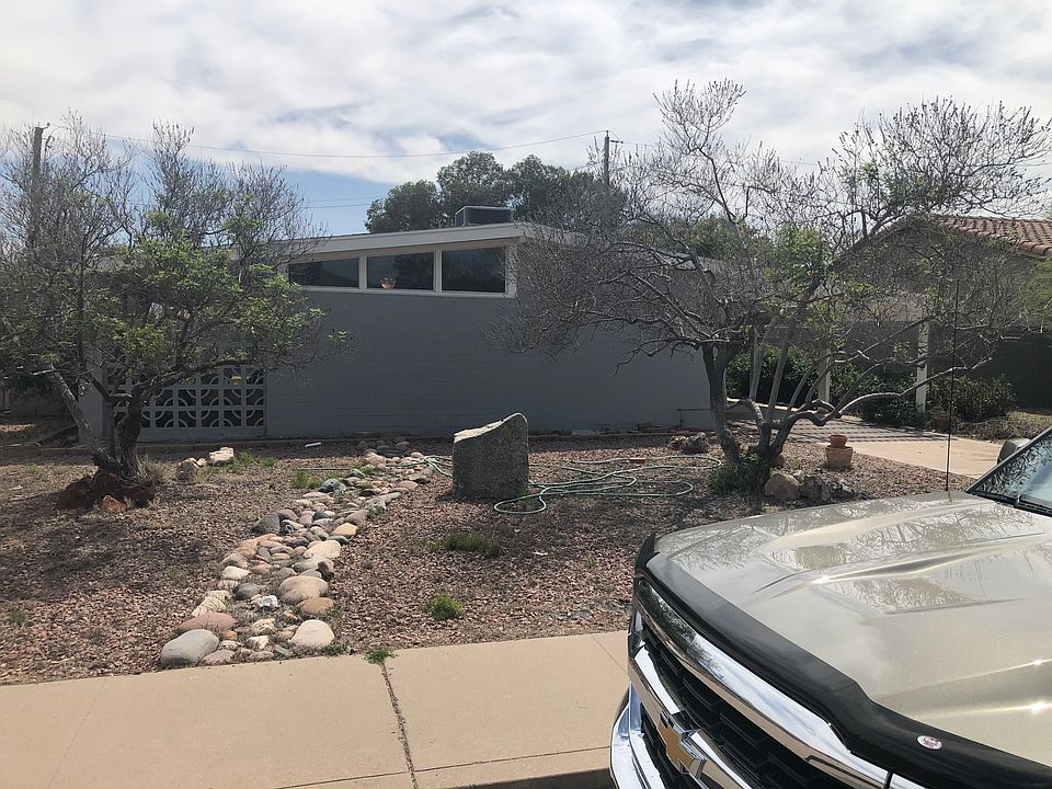 2nd image of 2371 E Larkspur Dr