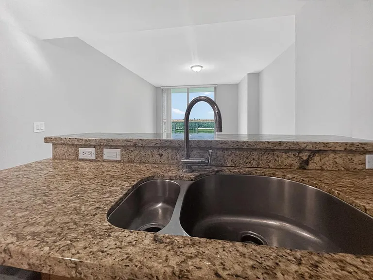 2681 N Flamingo Rd #902S — Photo 32