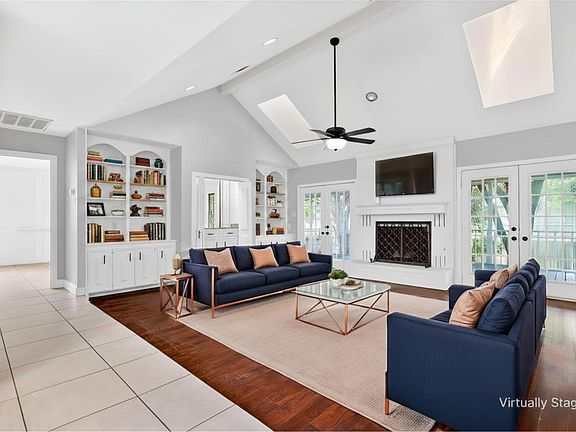 3rd image of 2341 W Briargate Dr