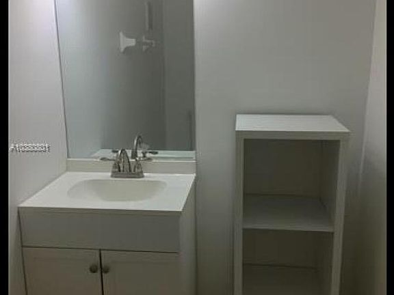 5th image of 9353 Fontainebleau Blvd #0