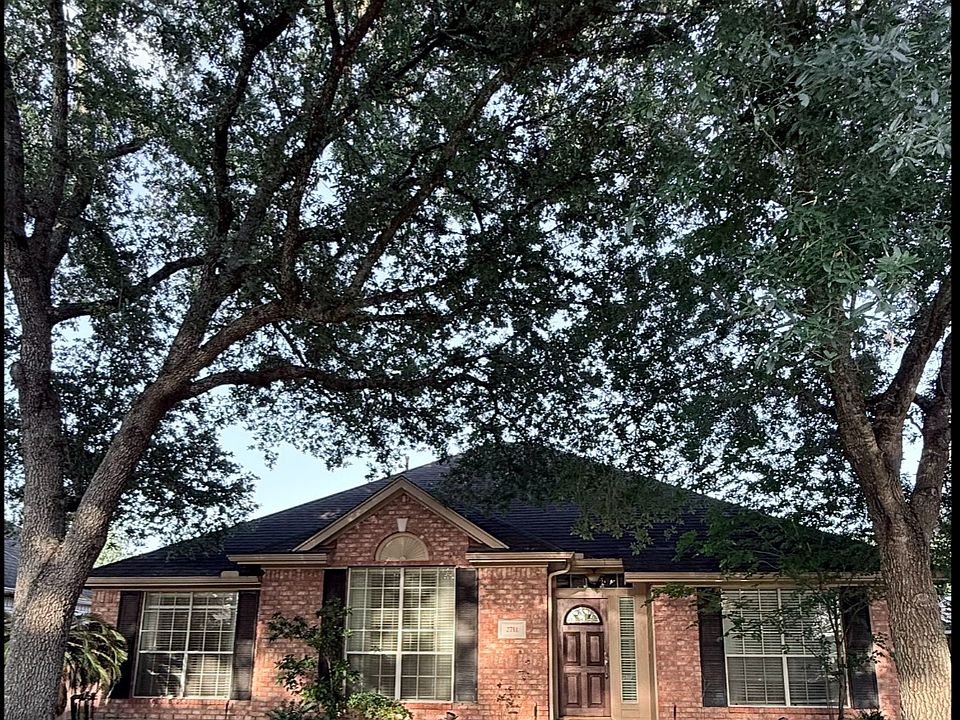 1st image of 2711 W Oaks Blvd