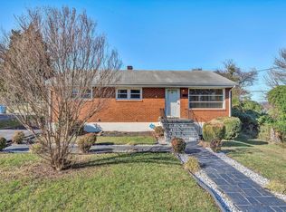 1722 Leon St NW, Roanoke, VA 24017