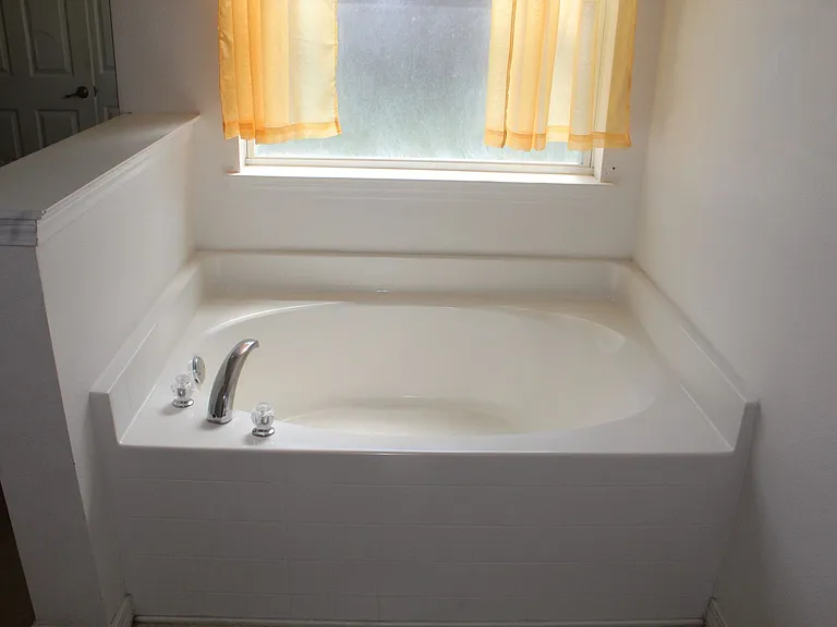 4205 Auburndale Dr — Photo 14