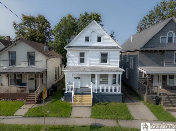 123 Maple Ave, Dunkirk, NY 14048