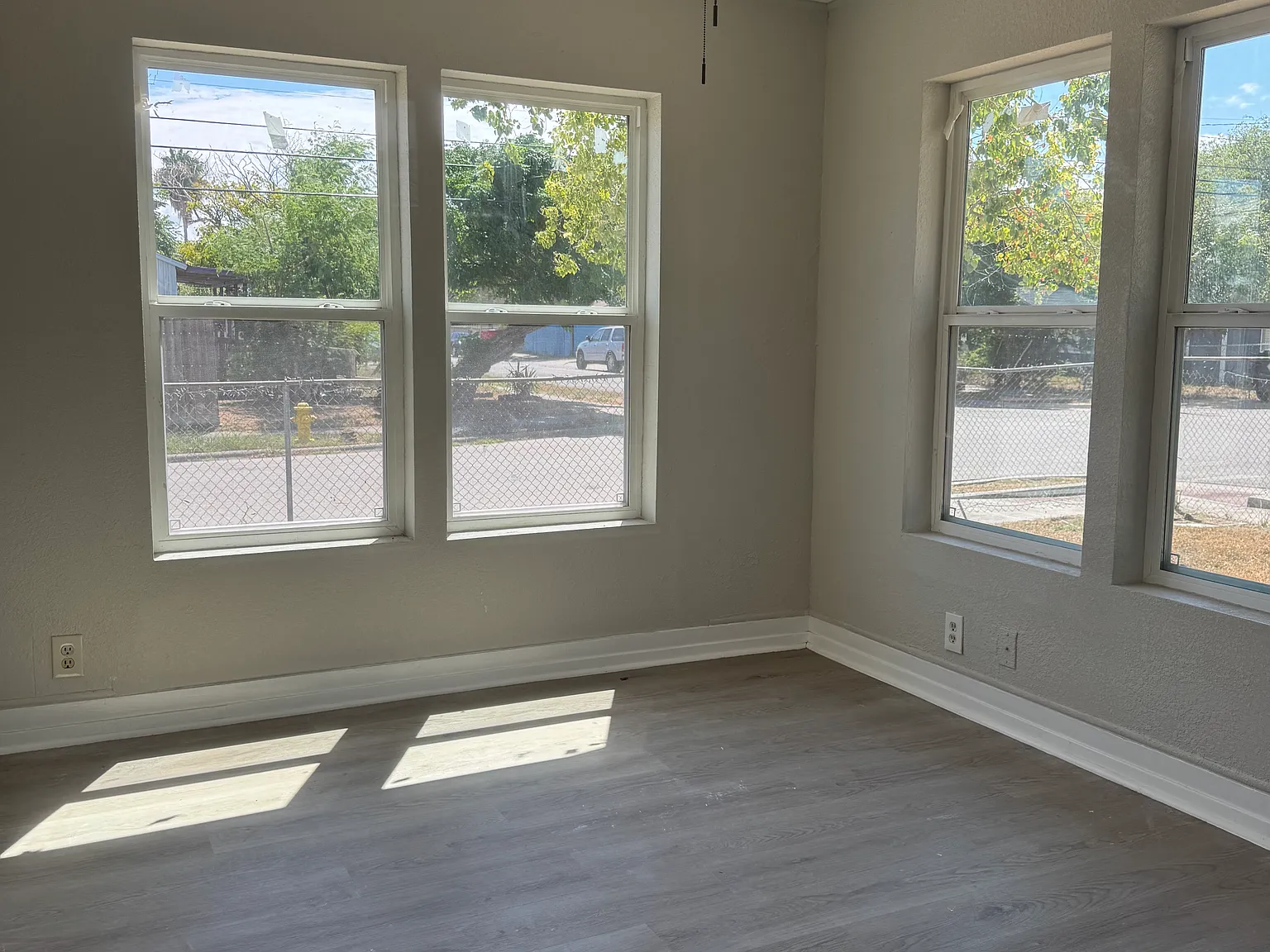 2 bed, 650 sqft, $1,050 — Photo 4