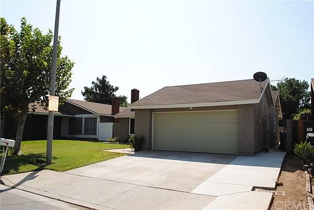 1st image of 25323 Las Palomas Dr