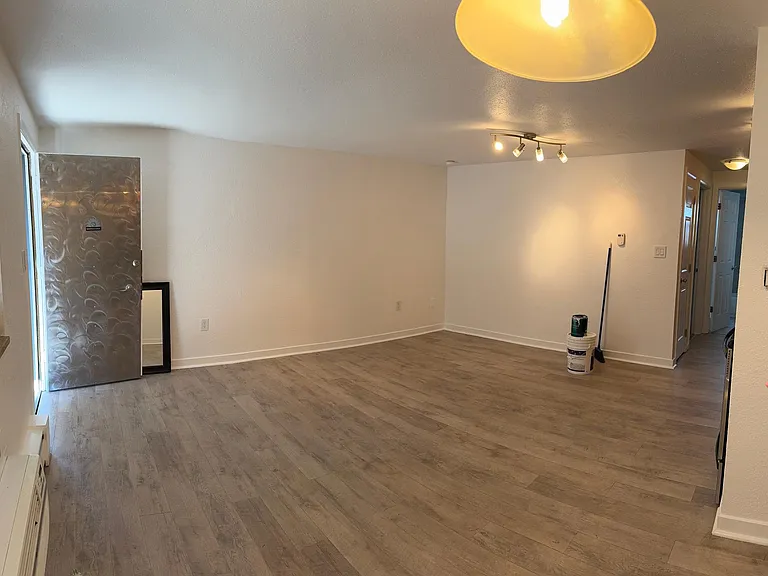 1419 Detroit St #11 — Photo 18