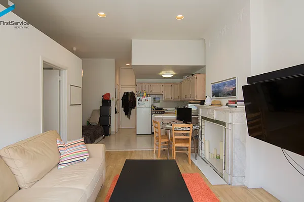 Rented by FirstService Realty (legacy) | media 19