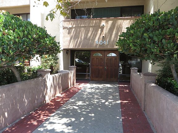 2nd image of 4041 Oakcrest Dr Unit 402