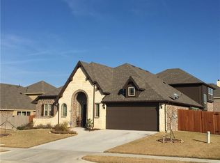 5806 Yellow Rose Ct, Midlothian, TX 76065