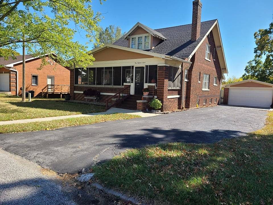 107 W 6th St, Salisbury, MO 65281 Zillow
