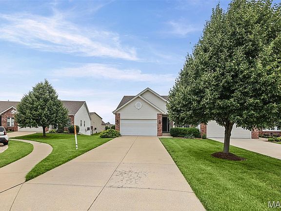 2nd image of 6852 Kensington Dr