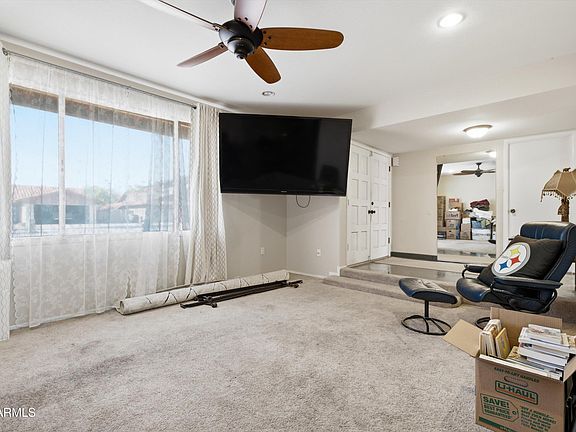 5th image of 703 E CARMEN Street