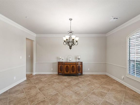 4th image of 2105 Canyon Park Dr