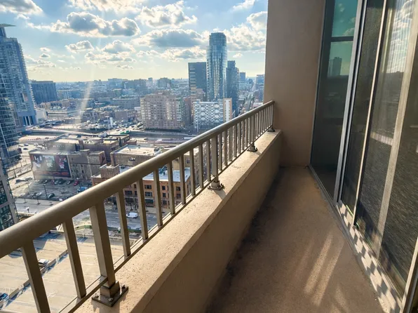 200 N Jefferson St APT 1901, Chicago, IL 60661