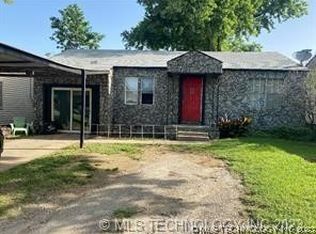 102 Butts St, Holdenville, OK 74848