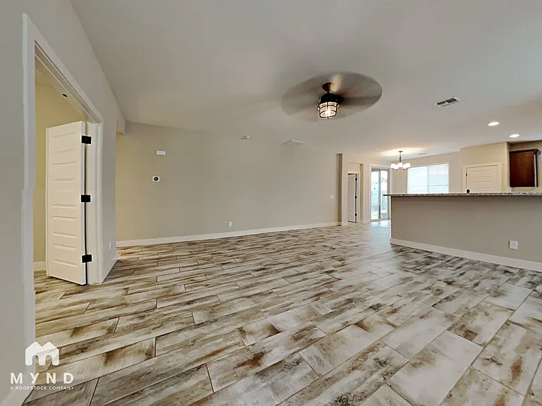 2639 N Walker Way — Photo 5
