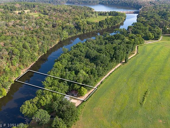 2nd image of 2539 Lee Creek Park Rd
