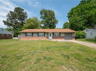 3340 Lakecrest Rd, Virginia Beach, VA 23452