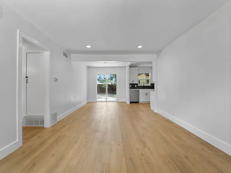 10746 Cotillion Dr — Photo 19