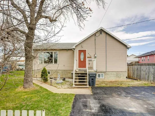 379 N 300th St E, Raymond, AB T0K 2S0