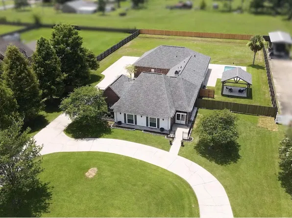 39497 Bradbury Ln, Prairieville, LA 70769