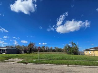 295 Capitol Dr, Avondale, LA 70094