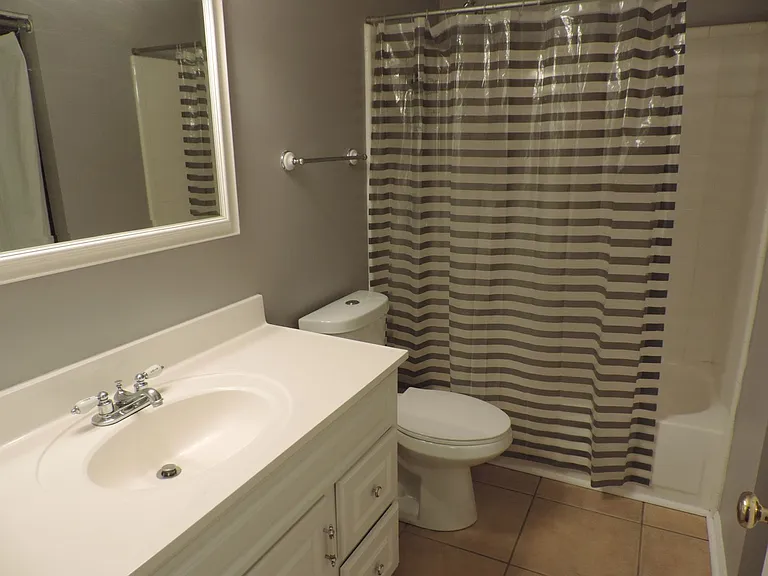 8807 Hunter Ridge Dr — Photo 22