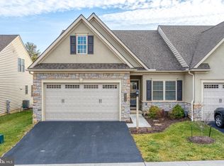 1312 Woodcrest Ct, Mount Joy, PA 17552