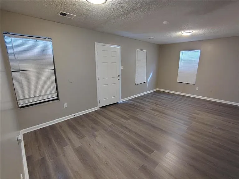 679 Leath St — Photo 10