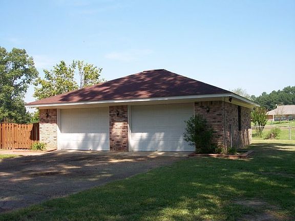 Detached Workshop/Garage