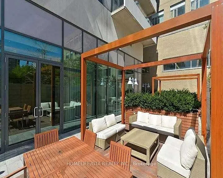 70 Roehampton Ave #1914 — Photo 15