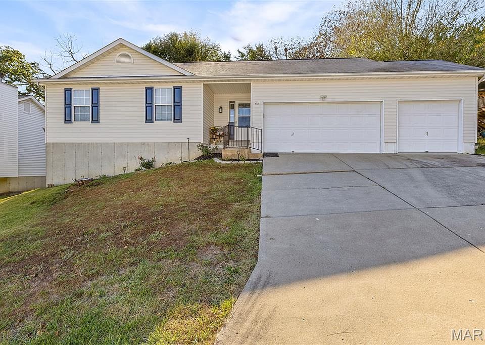1st image of 4329 NW Point Dr