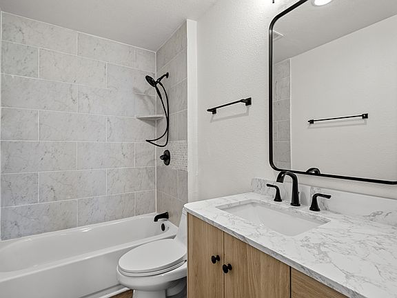 5th image of 102 Caraway Dr