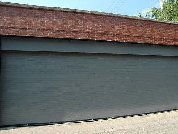 2nd image of 1013 N Marshfield Ave #1F
