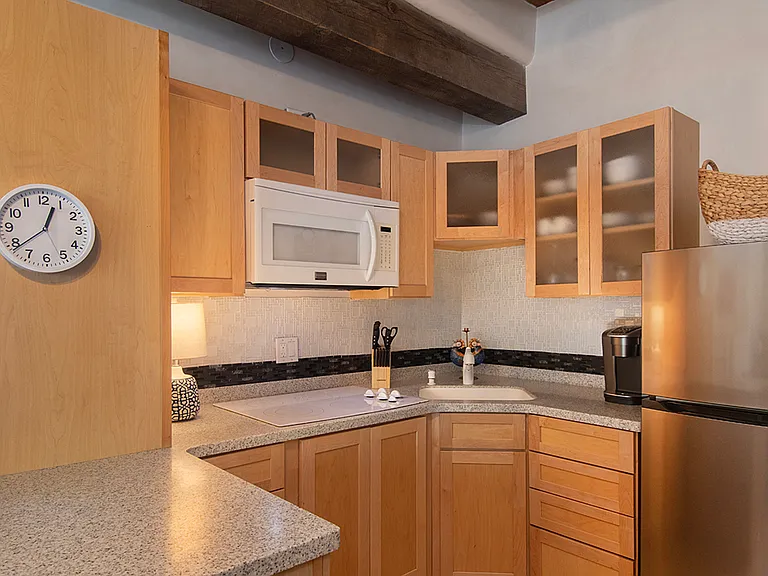 537 Garcia St — Photo 8