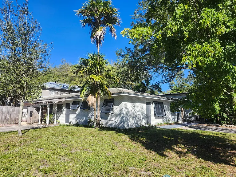 816 SW 14th Ave — Photo 1