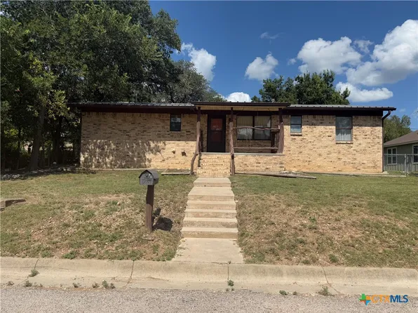 505 S Summer St, Lampasas, TX 76550