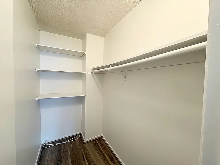 2615 Chariton St #8 — Photo 10