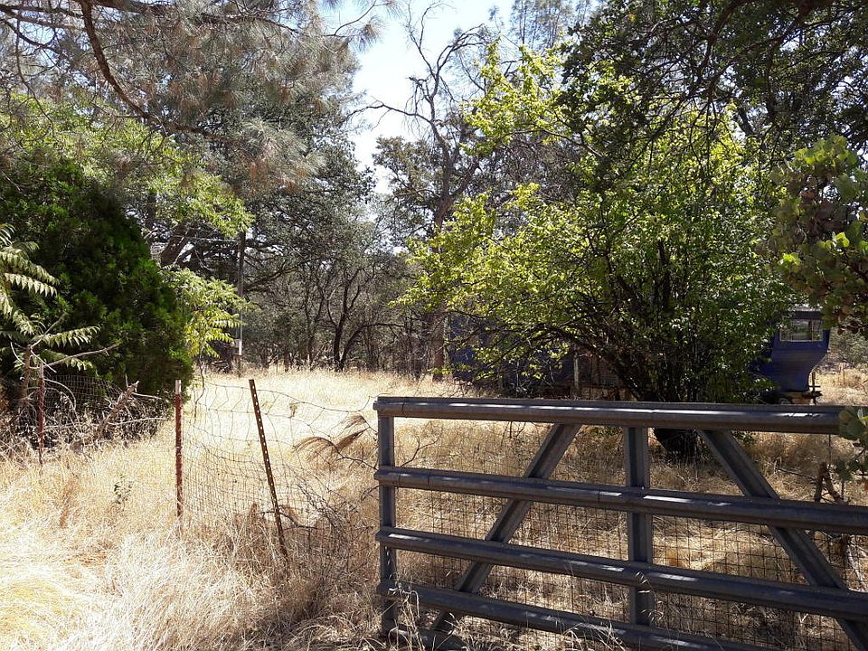 2nd image of 20573 Glennview Dr