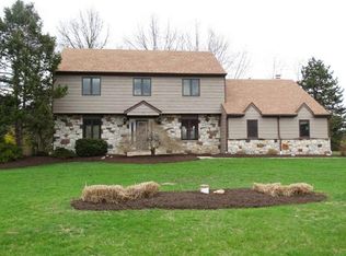 25 Sycamore Ln, Chester Springs, PA 19425