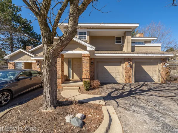 6624 Fireside Ct, West Bloomfield, MI 48322