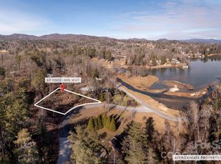62 Oscelake Way, Hendersonville, NC 28739