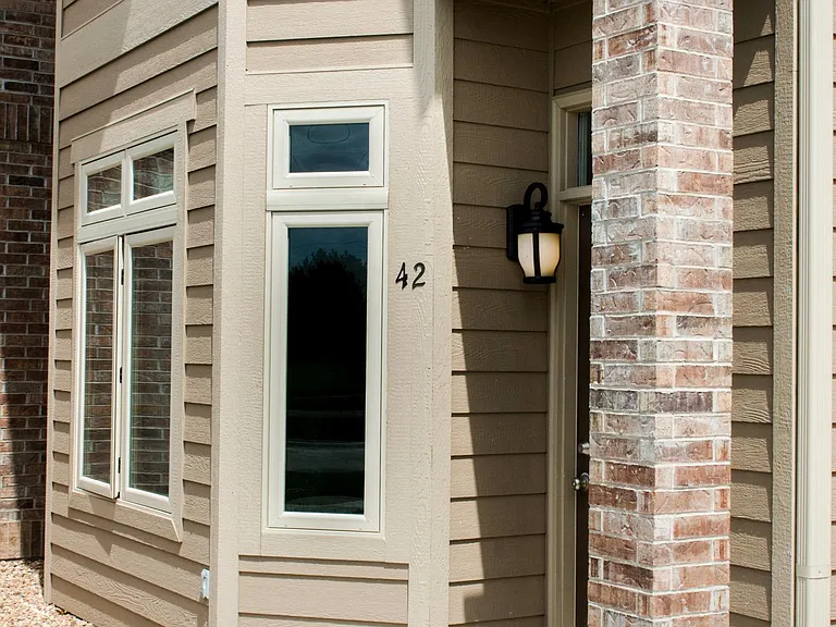Inverness Apartments — Photo 6