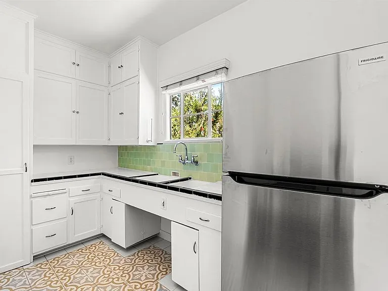 9122 Beverly Blvd #9122 — Photo 11